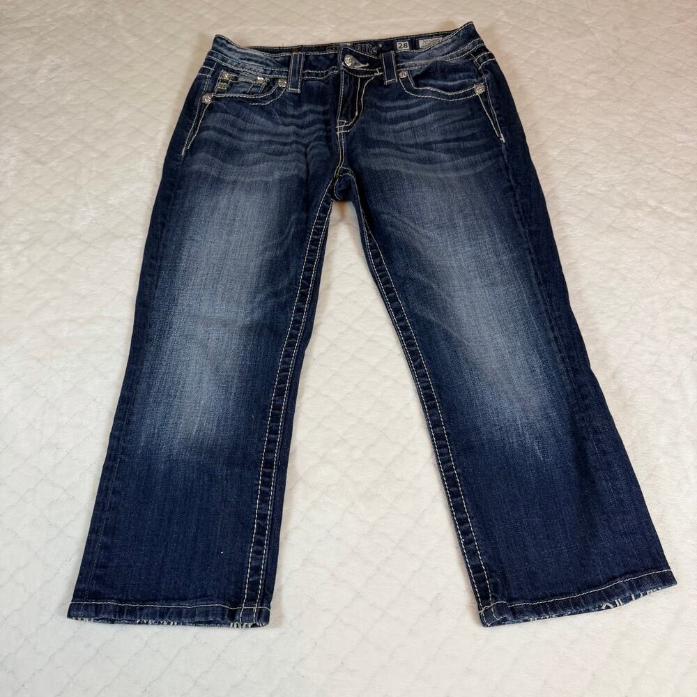 Miss Me Capri Blue Jeans Size 28 EUC see photos of one minor callout